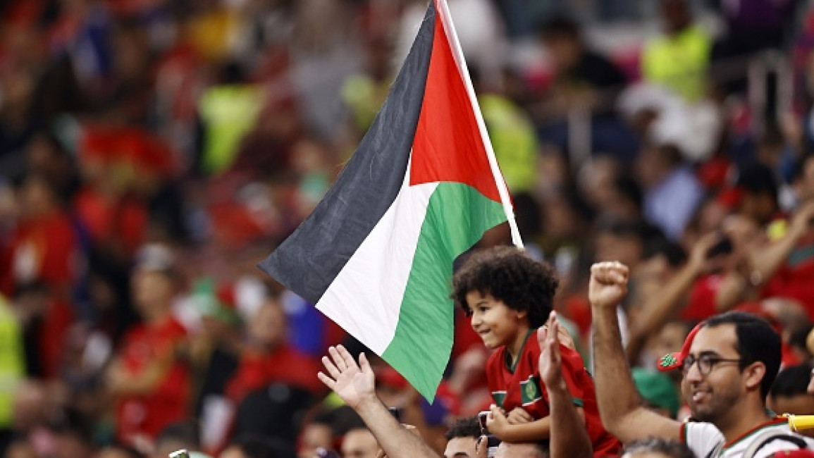 Mesir Tangkap Penggemar Sepak Bola Karena Kibarkan Bendera Palestina